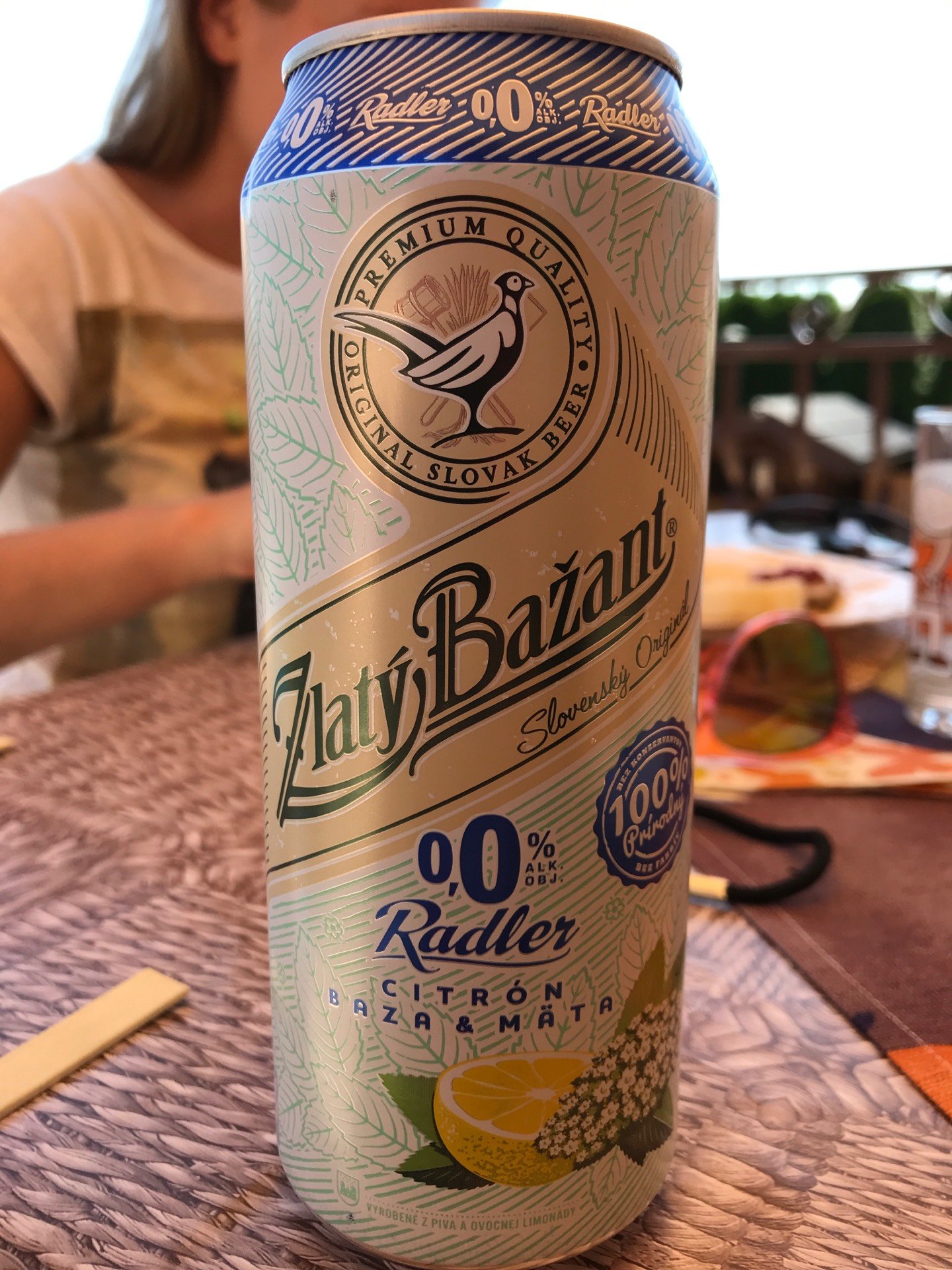 Zlaty bazant 0 0 radler fotky etiketa